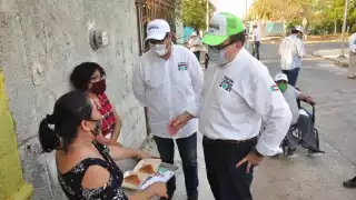 Ramírez Marín realizó una caminata por la colonia Emiliano Zapata Oriente