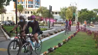 Ambas avenidas son representativas de cada ciudad, siendo de los sitios más visitados