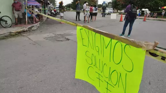 Los manifestantes indicaron que el problema tiene más de un año y siguen sin darle solución Los manifestantes indicaron que el problema tiene más de un año y siguen sin darle solución