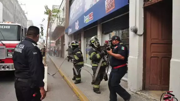 Incendio causa movilización en el centro de Mérida Incendio causa movilización en el centro de Mérida