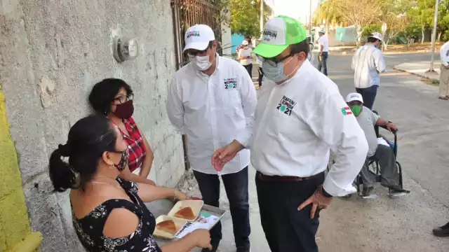 Ramírez Marín realizó una caminata por la colonia Emiliano Zapata Oriente