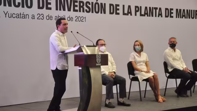 En 15 días se hará una evaluación y si las cosas marchan bien se podrían quitar restricciones en Yucatán, asegura Mauricio Vila