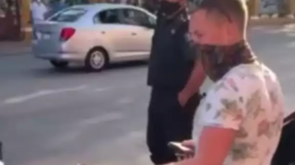 Los policías fueron suspendidos por sobornar a un turista en Valladolid Los policías fueron suspendidos por sobornar a un turista en Valladolid