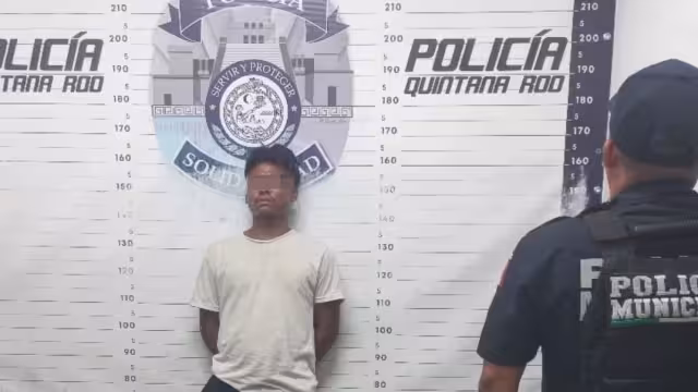 La víctima al intentar defenderse metió la mano y recibió un machetazo que lo hizo sangrar