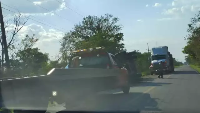 El conductor de la pesada unidad salió ileso