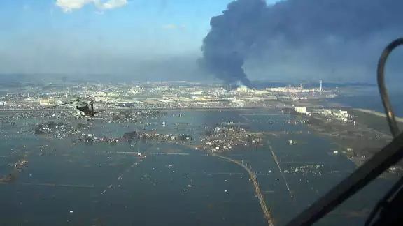 Vista aérea del daño producido por el tsunami en Tohoku