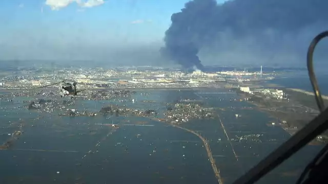 Vista aérea del daño producido por el tsunami en Tohoku