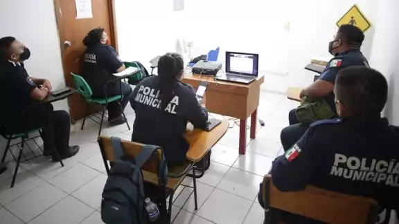 En Cozumel se quejan del actuar de los policías