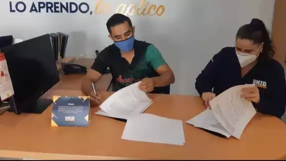 El club quiere que los estudiantes aprendan todo lo que puedan