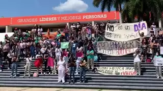 Estudiantes de la Anáhuac Mayab se manifestaron en contra de la violencia de género