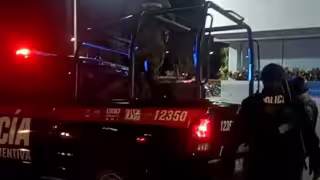 Capturan ciudadanos en la avenida Kabah de Cancún a sujeto señalado por robar motos