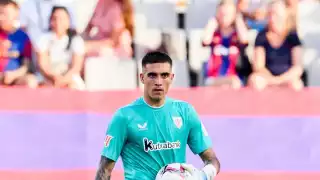 Alex Padilla brilla en victoria del Athletic Club y apunta a titular contra Roma en Europa League