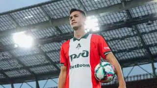 César Montes brilla en debut con Lokomotiv Moscú: Gol y goleada en Copa de Rusia