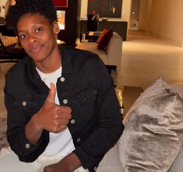 La estrella dominicana Marileidy Paulino llega al Estadio "Gral. Salvador Alvarado" para evento histórico