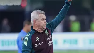 Javier Aguirre es hospitalizado tras desvanecerse en concentración del Tri
