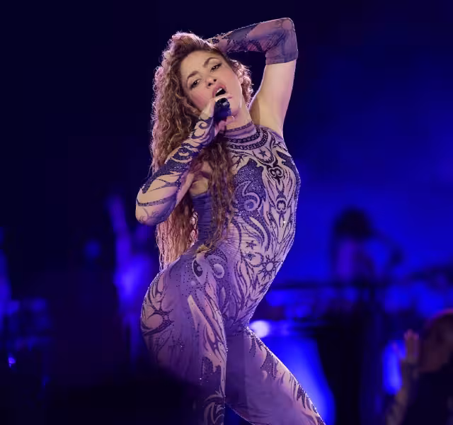 Shakira sigue celebrando su éxito en México