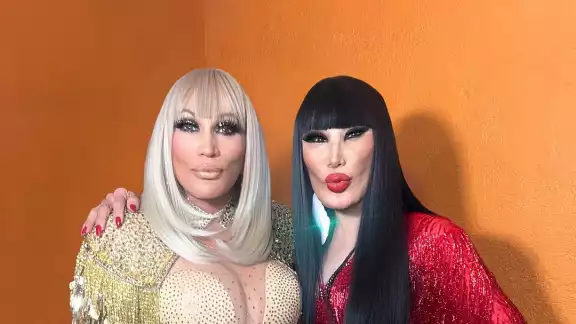 Laura León y Lyn May Laura León y Lyn May