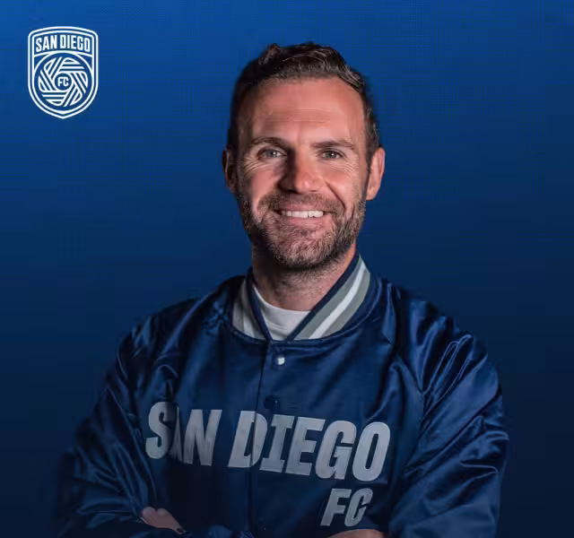 Juan Mata sigue como futbolista en activo