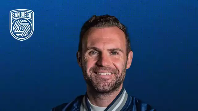 Juan Mata sigue como futbolista en activo