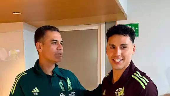 La concentración Tricolor ha comenzado La concentración Tricolor ha comenzado