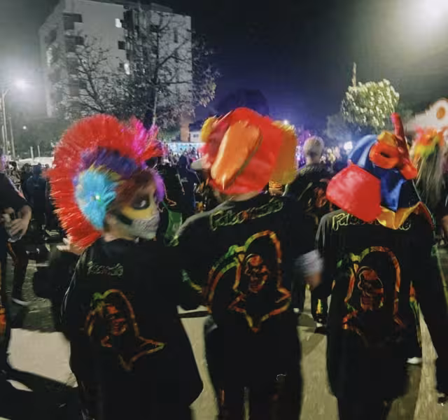 Shakira y sus hijos en el carnaval