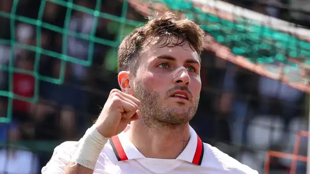 Santi Giménez anota y rompe mala racha goleadora