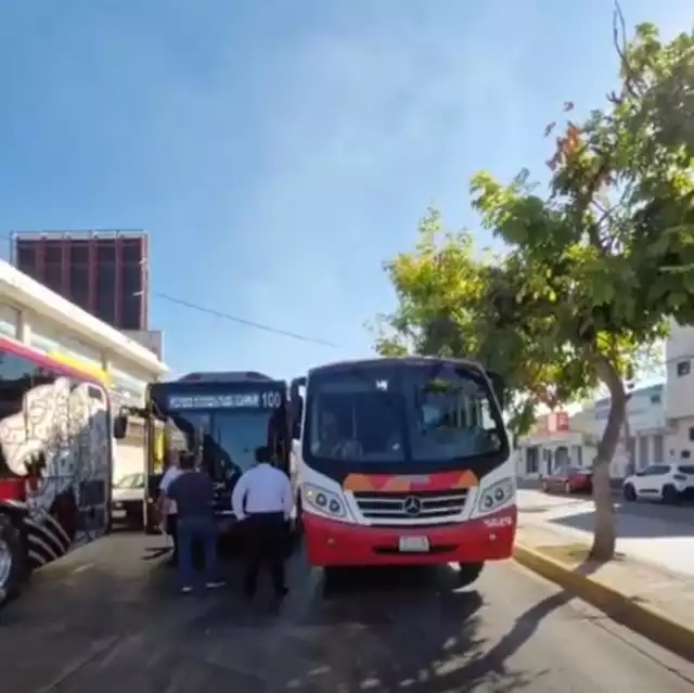 Los conductores a través de laa aseguradoras llegaron a un acuerdo por decidieron retirarse del sitio