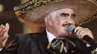 Vicente Fernández se encuentra en el área de terapia intensiva