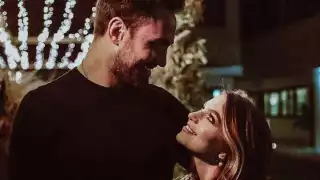 Ambos usaron las redes sociales para celebrar su amor a distancia