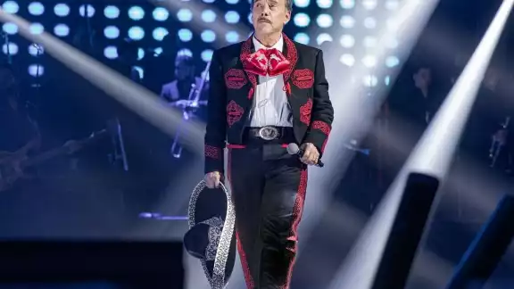 La exempleada aseguró que don Pedro la "manoseó" mientras ella se encontraba trabajando