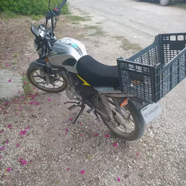 La motocicleta fue robada mientras el propietario asistía a un evento en el campo de béisbol Francisco Castillo Maldonado