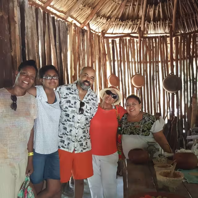 El turista inmortalizó ese momento familiar en Cozumel con fotografías, presumiendo a quien le enseño a hacer tortillas a mano