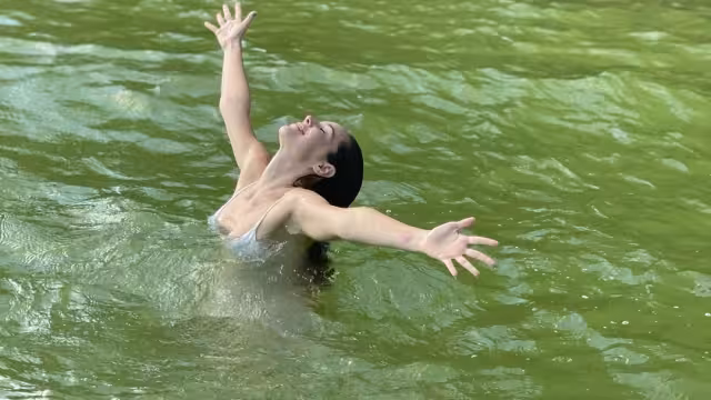 El pasado fin de semana, Camila Sodi disfrutó del sol y las bellezas naturales de Bacalar