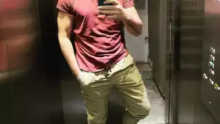 El actor argentino Ramiro Fumazoni compartió con sus seguidores que se encuentra vacacionando en las playas de Cancún