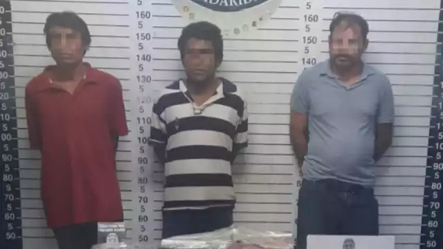 Aseguran a tres hombres por posesión de 25 bolsitas de marihuana
