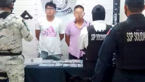 Tres personas fueron aseguradas en posesión de posibles narcóticos en dos acciones distintas