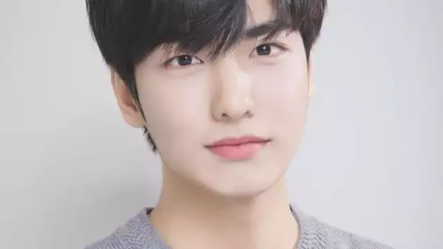 Lee Ji Han tenía 25 años y era actor y músico de K-pop