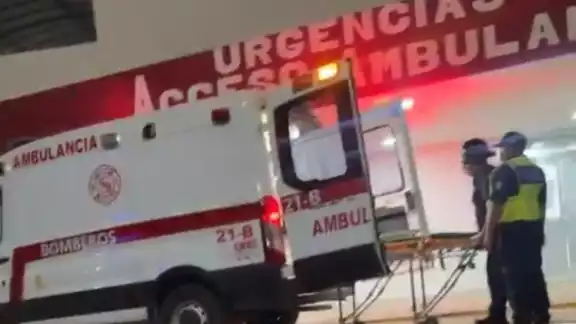 El herido fue trasladado al hospital para tratar sus heridas