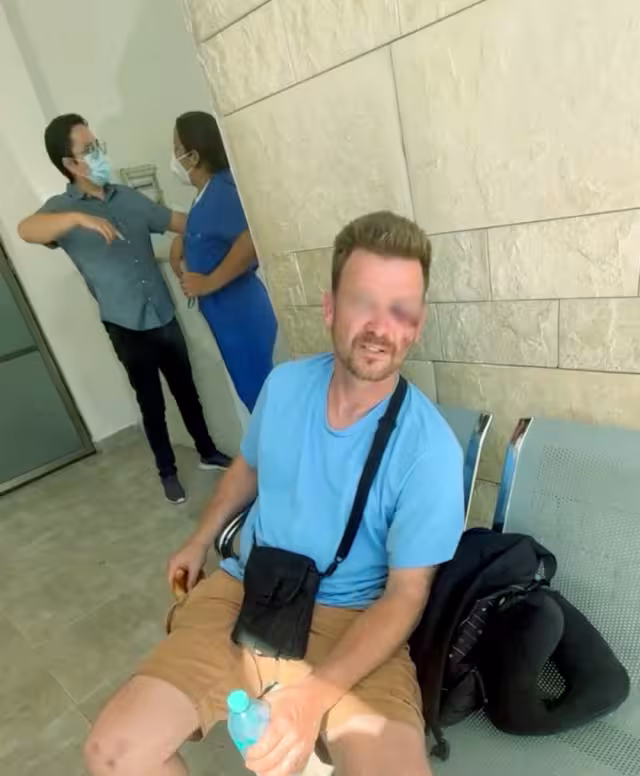 Personal del hospital de Playa del Carmen, lejos de auxiliarlo, llamó a la policía municipal para pedir que lo detuvieran por desobediencia de particulares