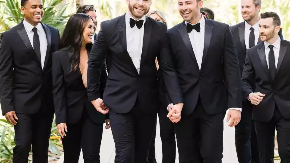 La boda de Jonathan Bennett en la Riviera Maya fue oficiada por su amigo, el youtuber Brian Tyler Cohen La boda de Jonathan Bennett en la Riviera Maya fue oficiada por su amigo, el youtuber Brian Tyler Cohen