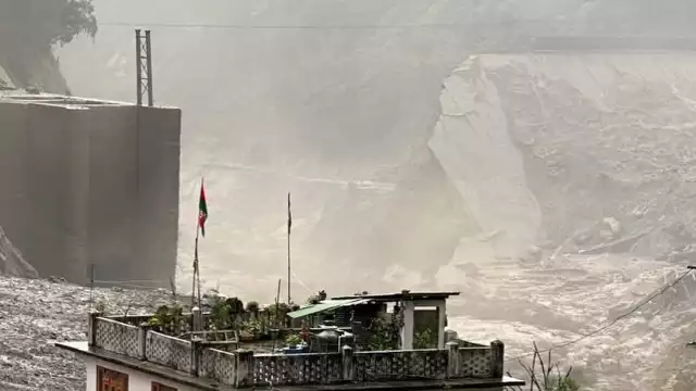La zona se vio afectada en gran manera por el desbordamiento del lago