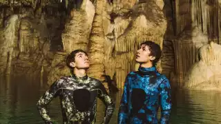 El youtuber logró sumergirse hasta 25 metros sin tanque de oxígeno