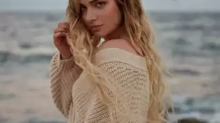 Minnie West demuestra que su paso por el Caribe, está lleno de glamour, relajación y sensualidad