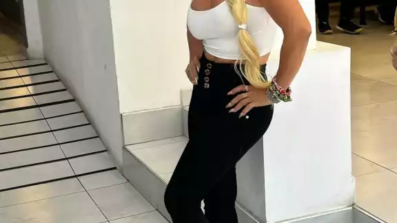 Mami Niu no deja de sorprender, ahora se aventó una monumental frase que debes usar en tu tiktok. Foto: Instagram Niurka.oficial