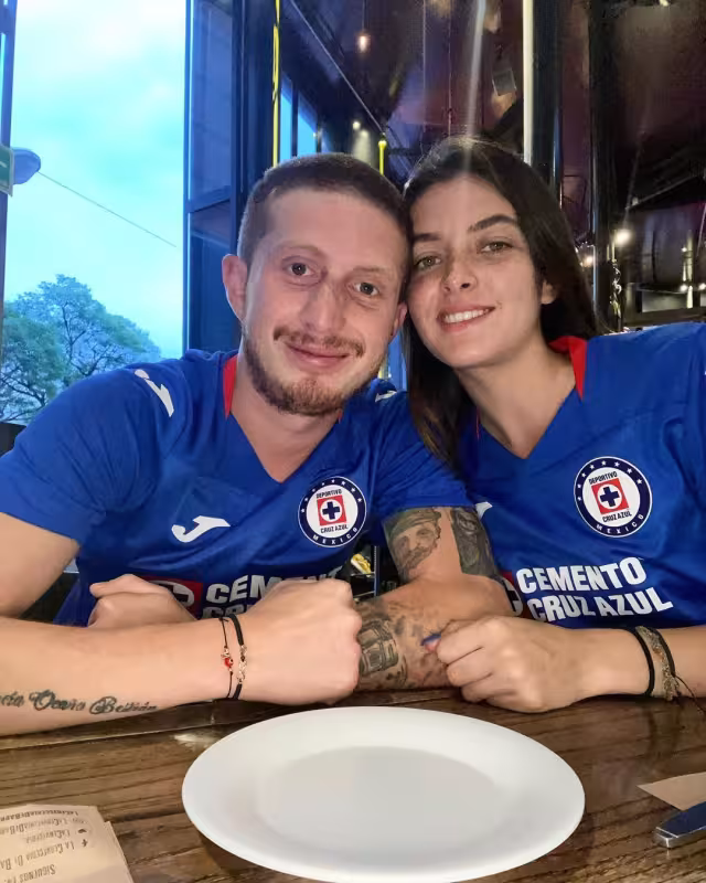 Nerea Godínez cada día hace una publicación demostrando su amor incondicional al actor. Foto: Instagram: @nerea.gogo