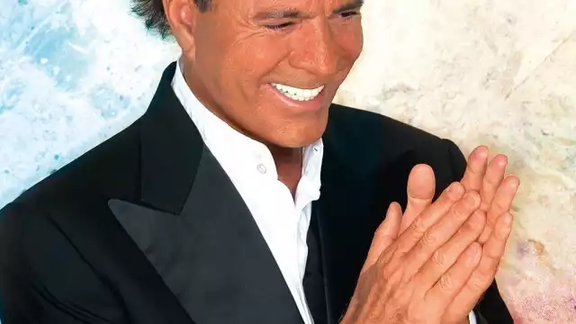 Julio Iglesias recalcó que está listo para grabar nuevas canciones para su público, que lo ha seguido a través de los años