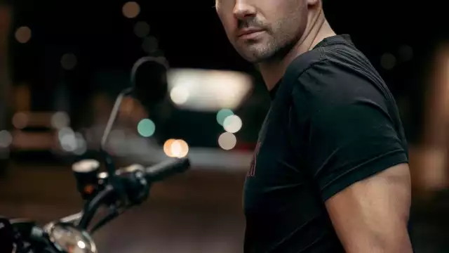 A penas el mes anterior, su compañero de Big Time Rush, Logan Henderson, se dio el tiempo de vacacionar en Cancún