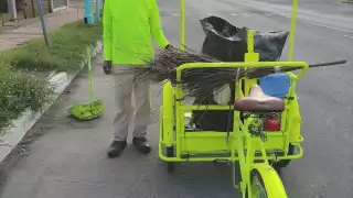 Decidió pintar todas sus herramientas de trabajo con un color verde fluorescente