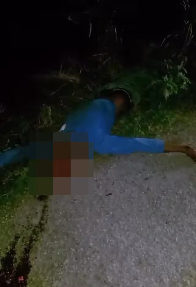 El cuerpo del hombre quedó tirado a un costado de la carretera