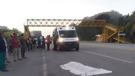 El abuelito murió tras el fuerte impacto